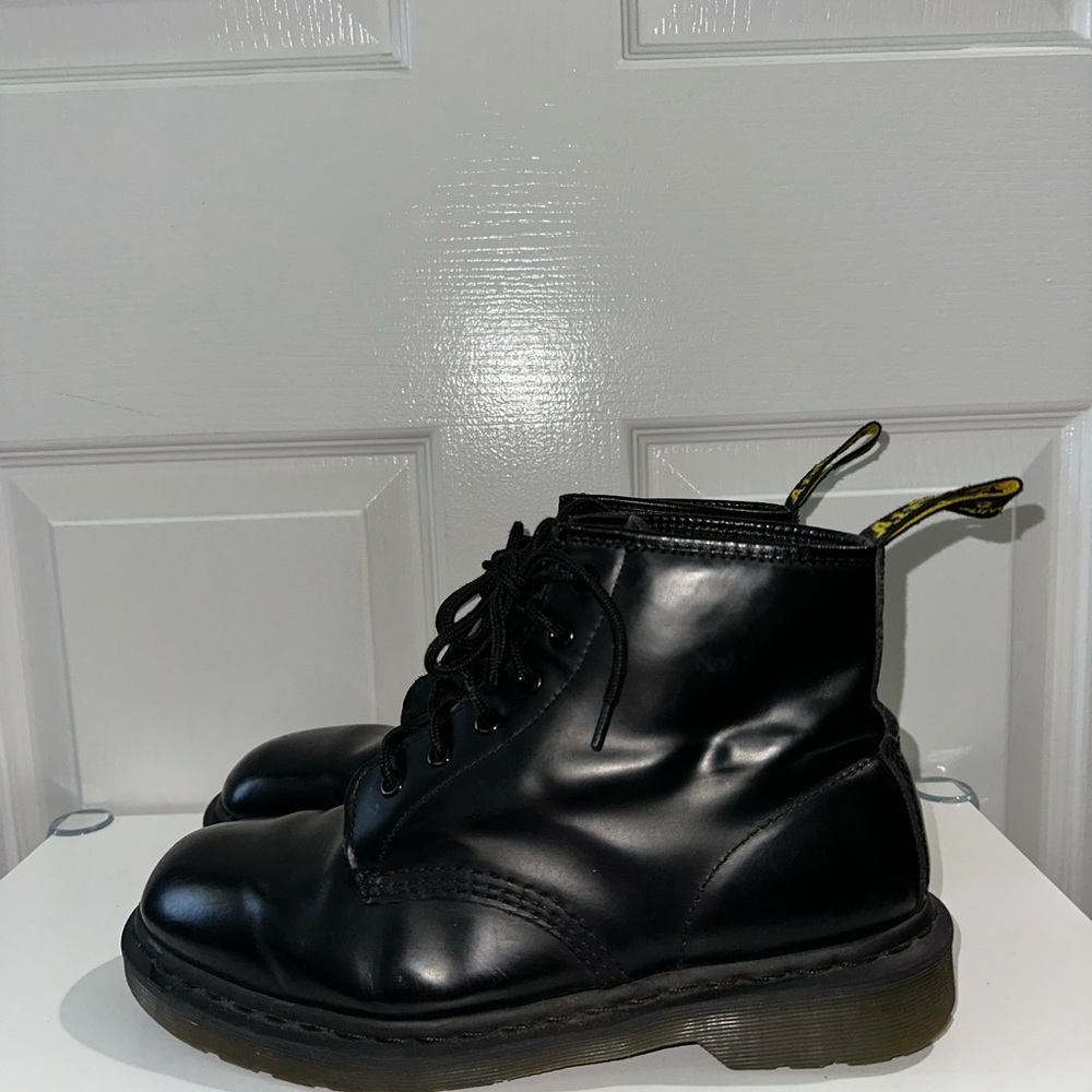 Doc Martens Mono 1460 Lace Up Boots